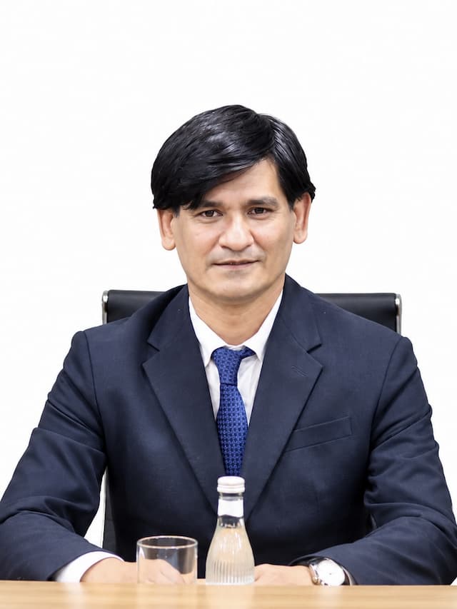 employee image