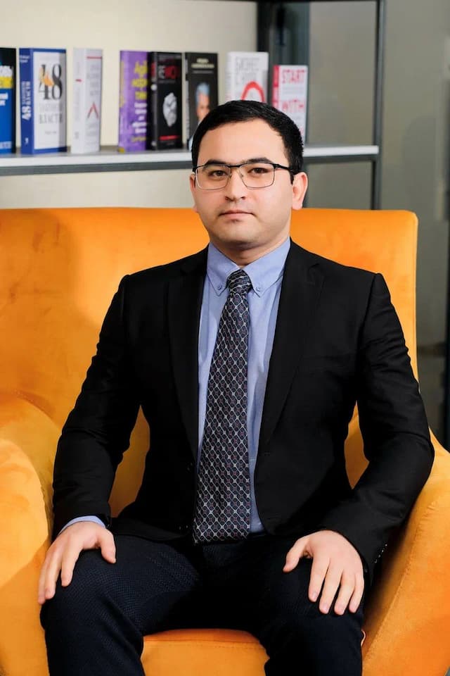 employee image